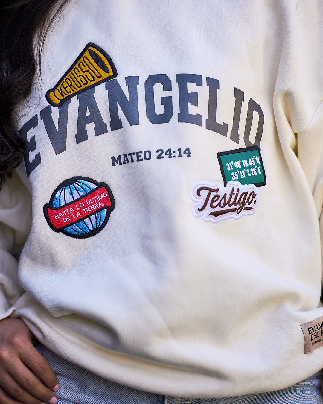 Buzo Evangelio Training x Legatum™ – con Parches Bordados